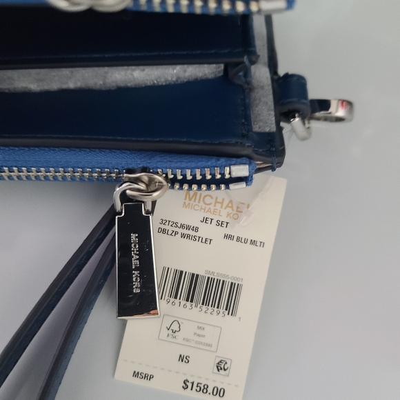 Michael Kors Jet Set Wallet - Picture 5 of 7